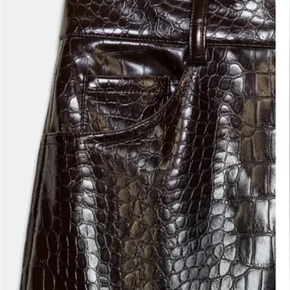 NEW Zara STRAIGHT-LEG FAUX LEATHER ANIMAL EMBOSSED PANTS M - Picture 2 of 4